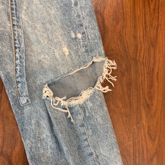 American Eagle highest rise mom jeans - Picture 6 of 8
